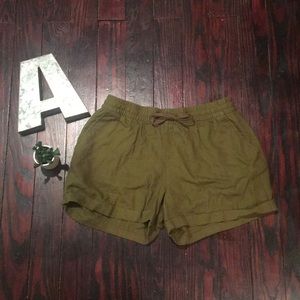 Green Old Navy shorts